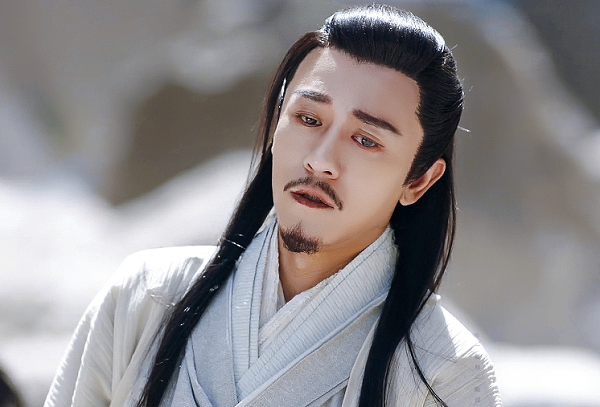 《新倚天》杨逍认女,得知纪晓芙死讯太寡淡,但眼神绝望很有戏