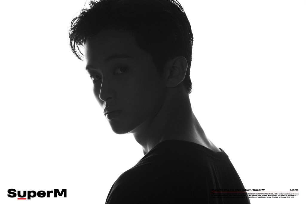 superm李马克第三版预告公开 犀利眼神清冷"难靠近"