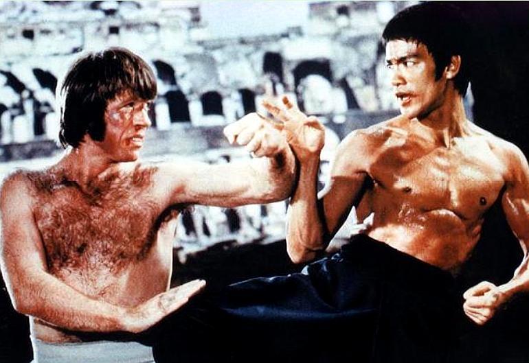 截拳道之父李小龙,墓志铭上的12个汉字让人深思