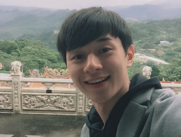 张轩睿一语双关,selina早有预感,观众弹幕:都怪旋转木马!