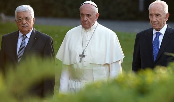 为什么基督教徒不被允许给祖先上香跪拜?文化不同,宗教冲突大!