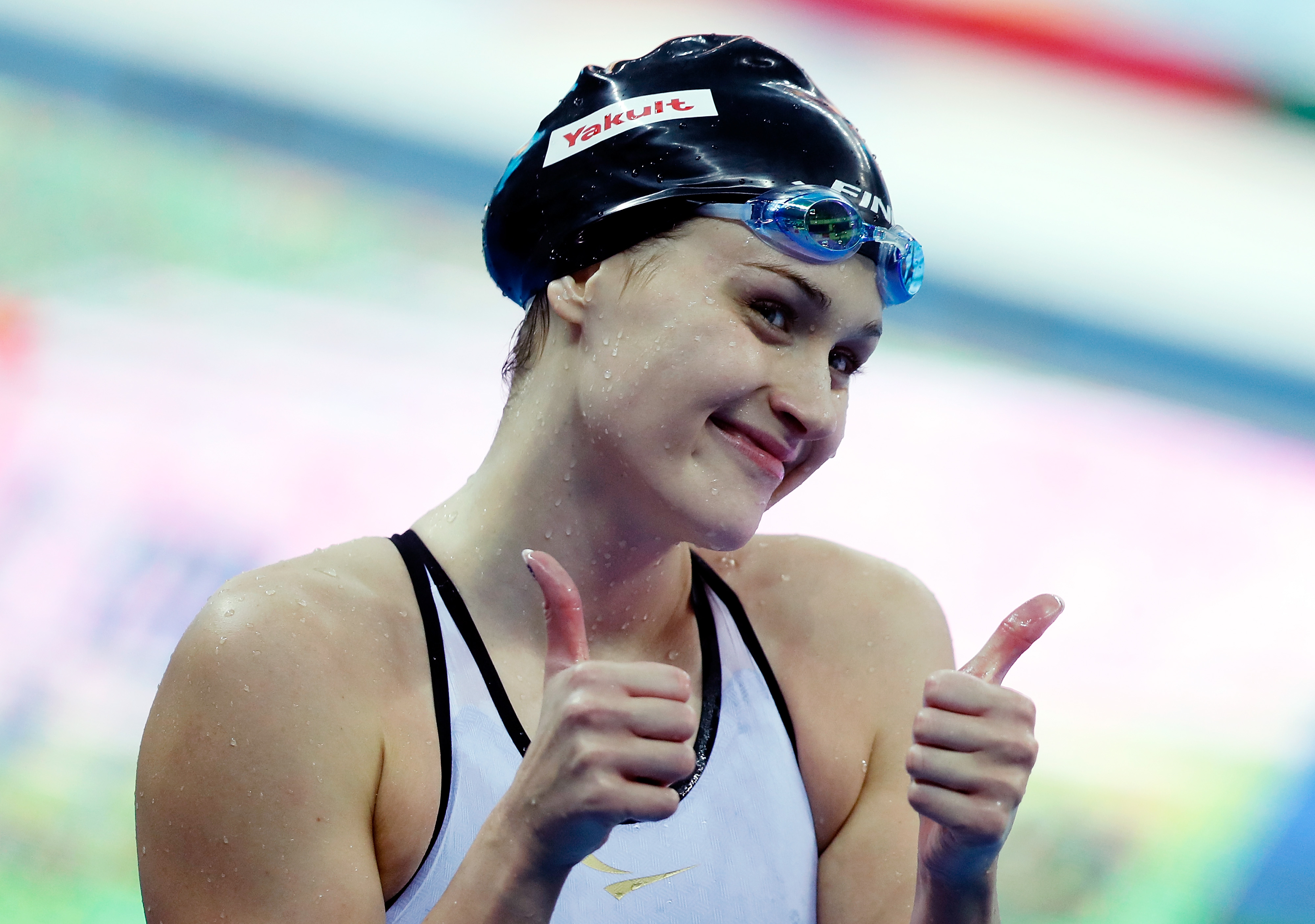 游泳——短池世锦赛:美国选手夺得女子100米仰泳冠军(2)