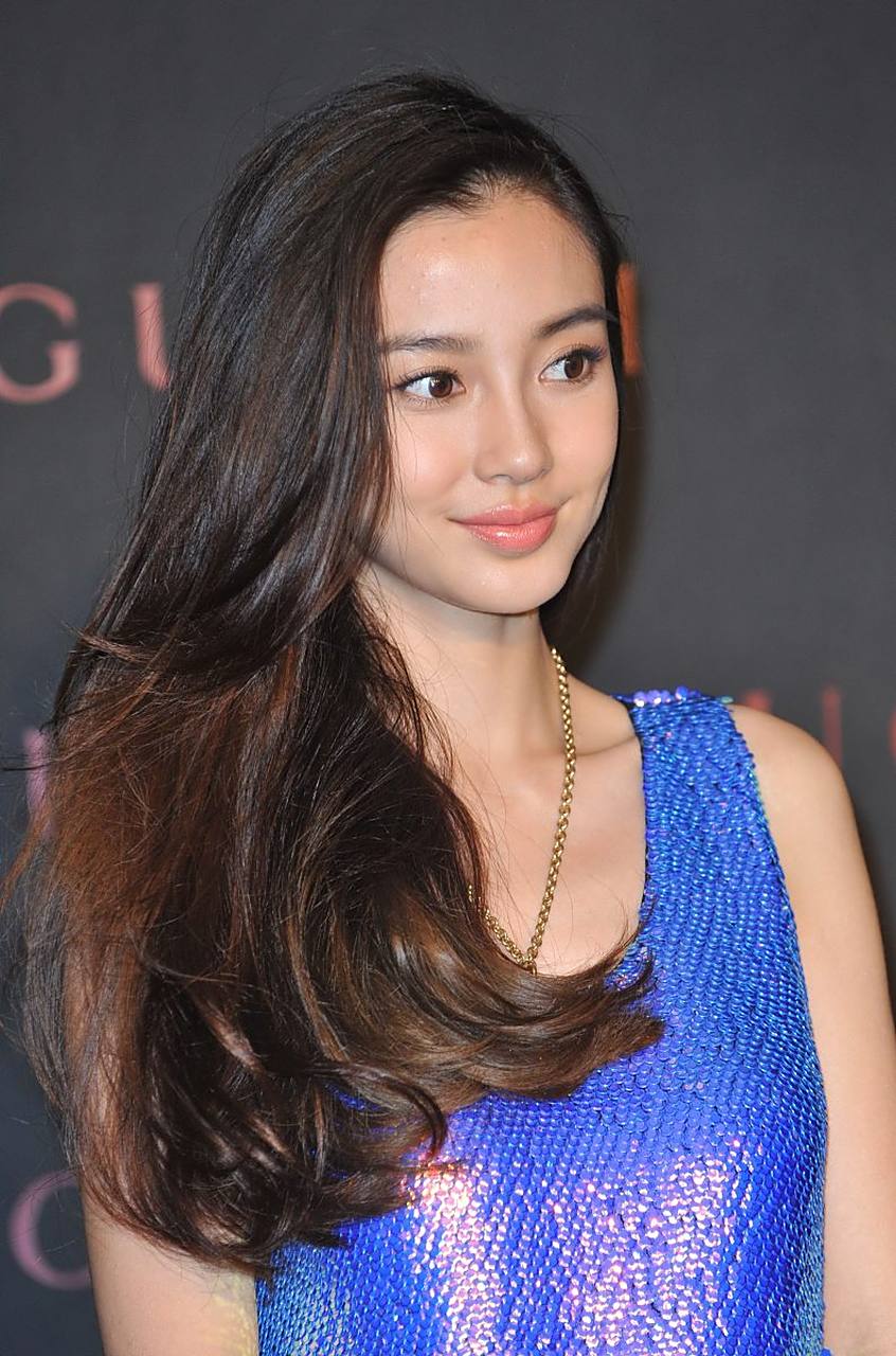 不是yang ying,也非angelababy 杨颖的英文名字竟是粤语发音!