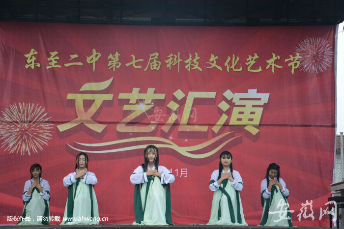 2019 高考东至二中再现辉煌:以德育人 播种教育美好未来