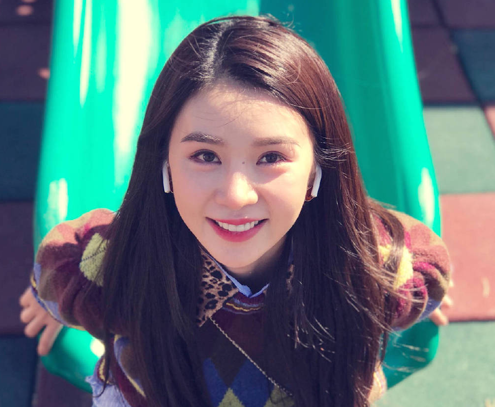 从湖南走出来的曹璐,成为首位在韩剧中担任女主角的中国女明星!
