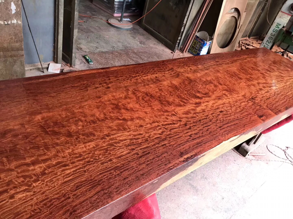 缅甸花梨水波纹大板