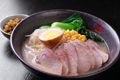 钟水饺:饺子它是在东汉的时候出现的,为东汉河南南阳人的"医圣"张仲景