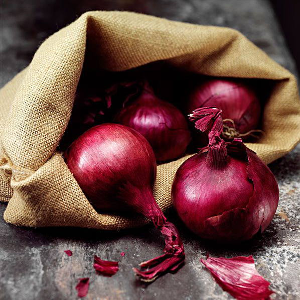 谁说洋葱没有心,一层一层剥开,你才能发现它的美