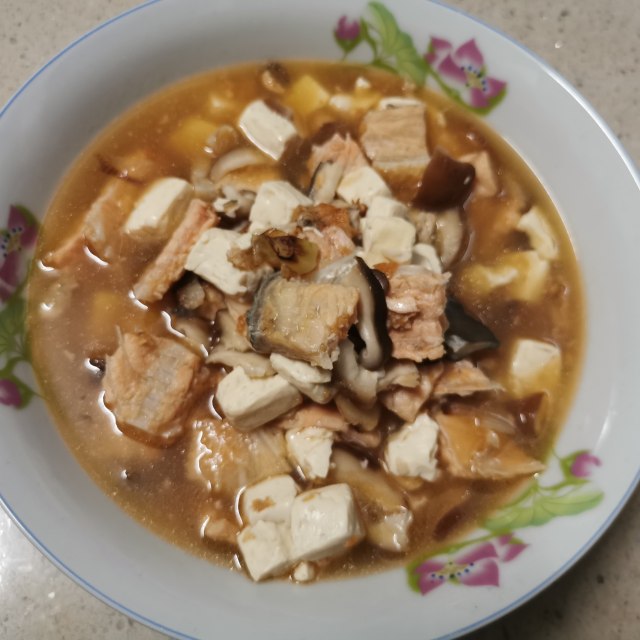 三文鱼豆腐汤,营养美味,做法简单,好喝极了