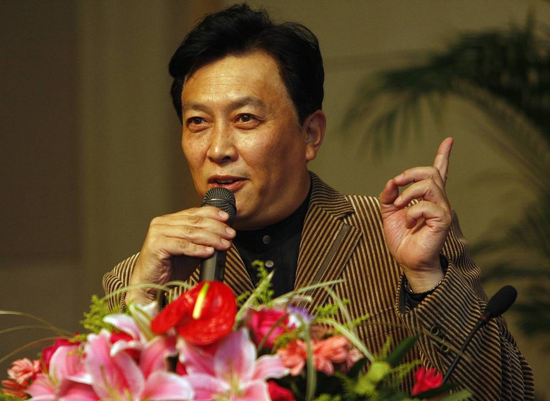但唐国强坚信自己的判断,他推荐王绘春出演这个角色并表示:"你相信我