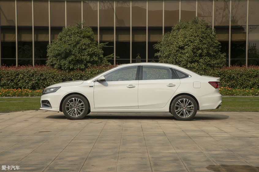 荣威i6 plus将于今晚上市 新前脸更时尚