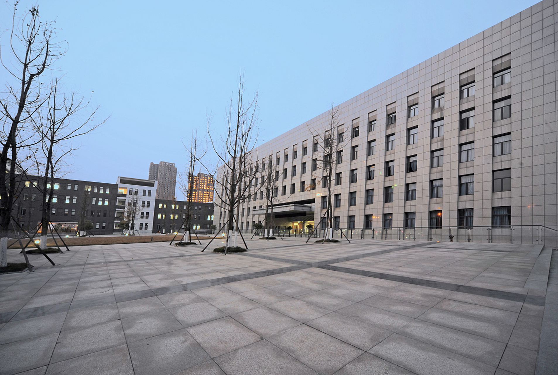 黄河科技学院排名第五 黄河科技学院位于河南郑州市,起步于八十年代