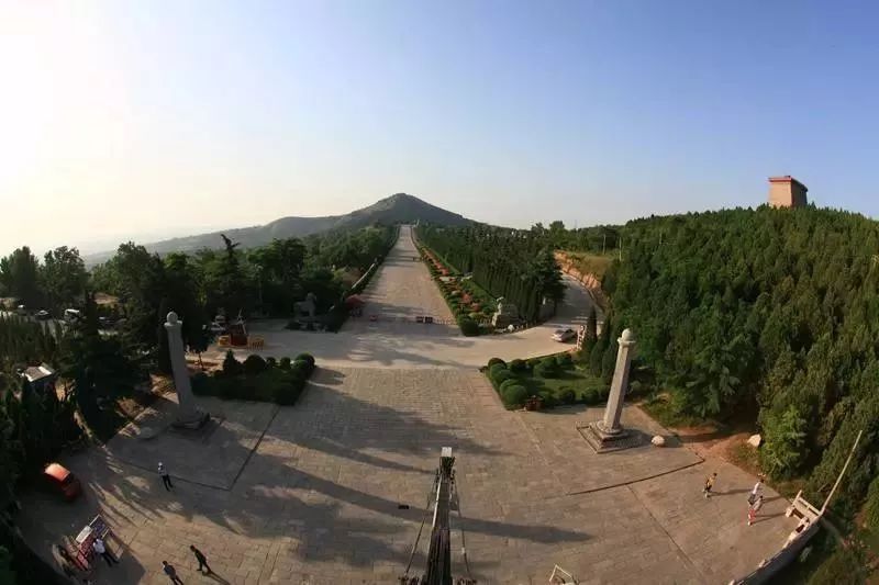 武则天墓梁山图片