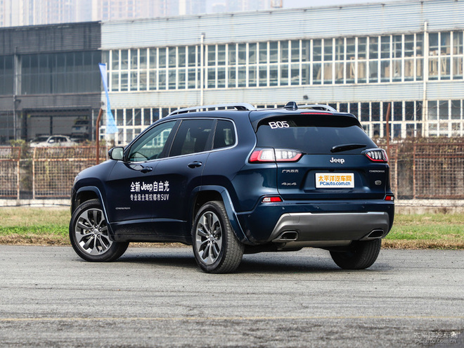 新款jeep自由光上市 售19.68-31.98万元