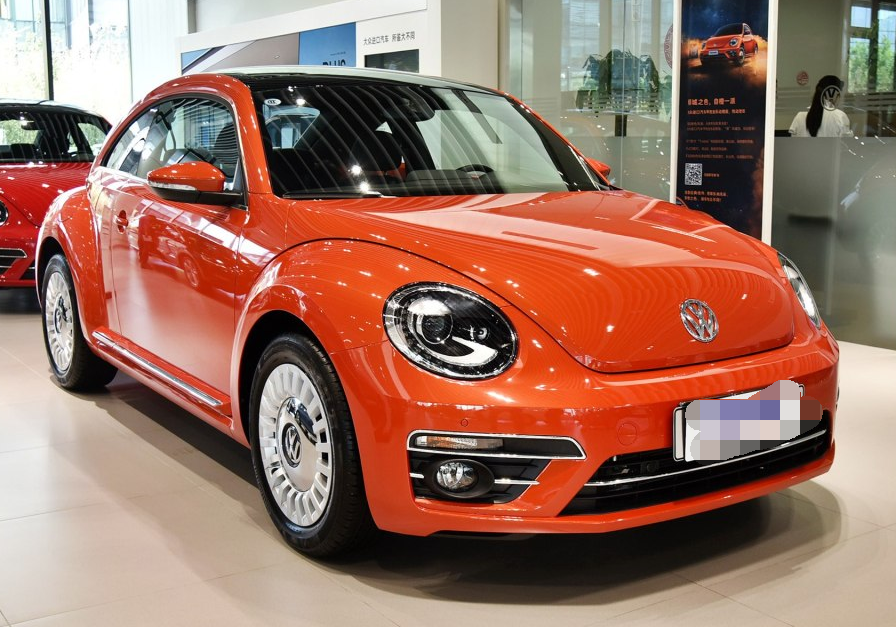 甲壳虫2018款 180tsi 乐动橙版,设计的非常得体,给人感觉很舒服
