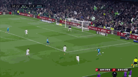 阿森西奥又进球了!c罗又举手示意越位?本人却懒得解释