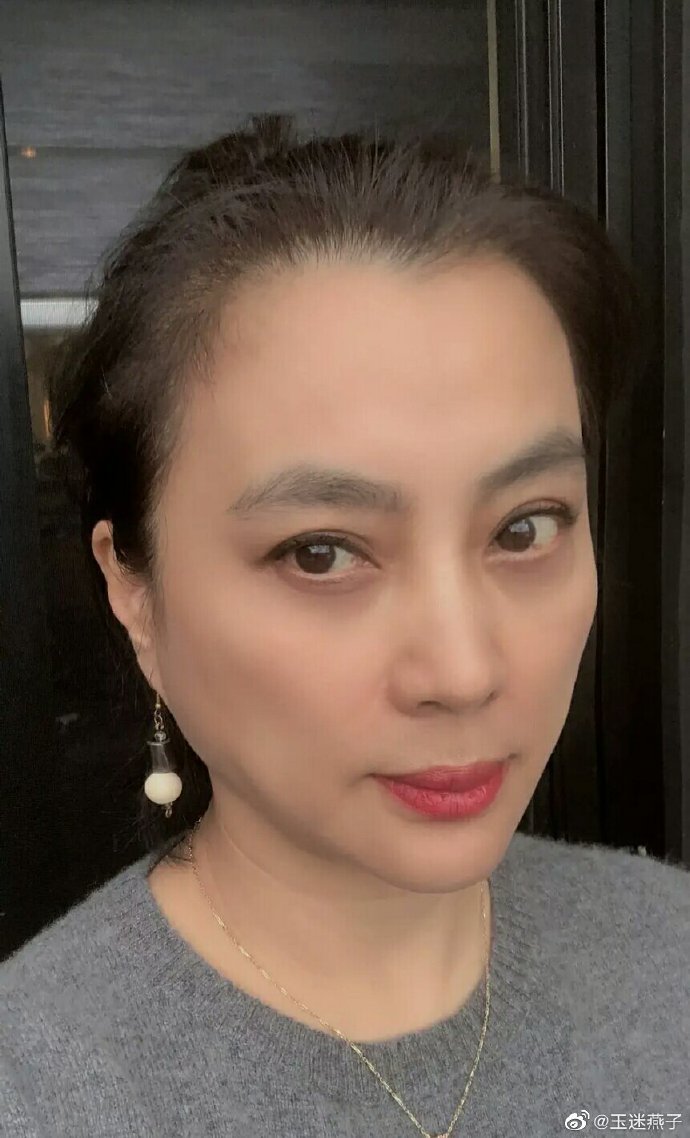 在家办公是种什么样的体验# @李玲玉 #玉兔精李玲玉# #甜歌皇后