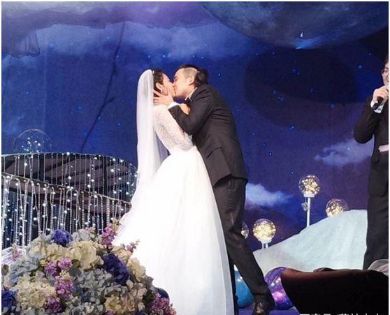 2017年,周放和刘畅在济南结婚,这段唯美的童话故事画上了一个幸福的