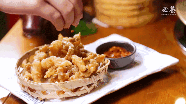 炸酥肉,不裹面粉换成"它",酥肉一点不油,不软更香脆