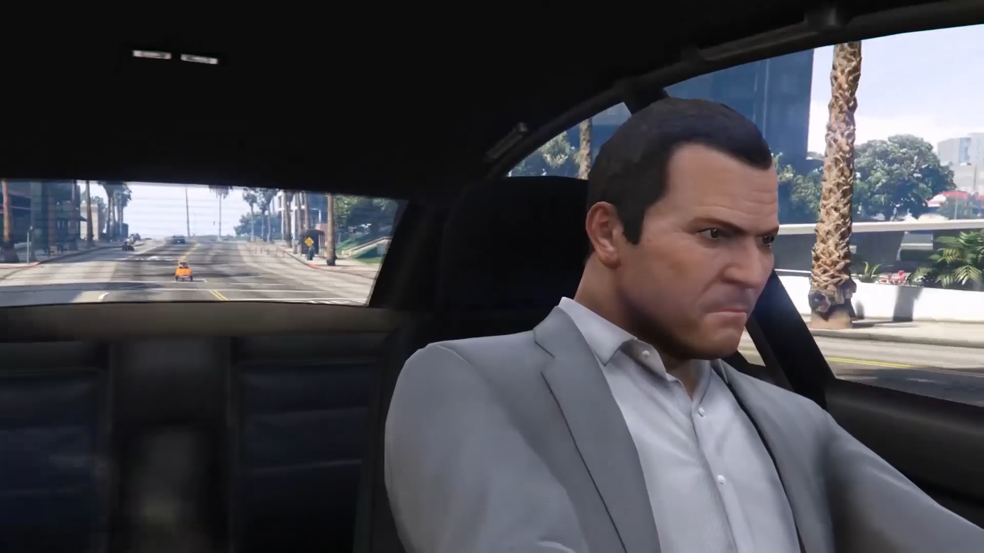 gta5:尼克在洛圣都的第六天,被麦克驾驶着坦克追,尼克