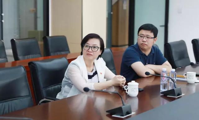 西安高新区党工委委员,管委会副主任王海若来西安高新国际学校调研