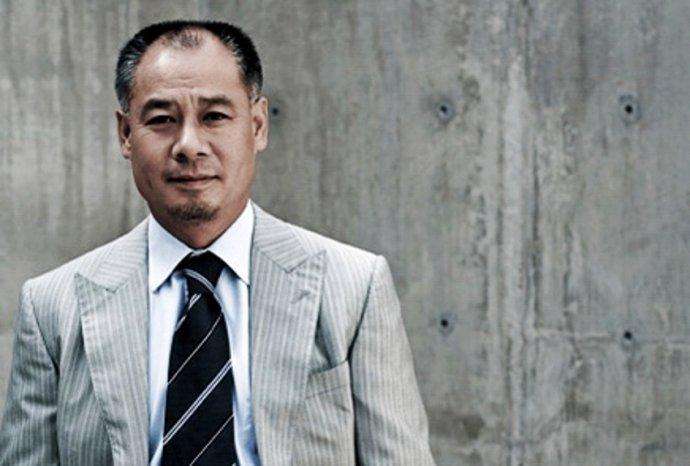 昔日体操第一人李宁,如今儿女长大成才,妻子面容保养很年轻 昔日体操第一人李宁,如今儿女长大成才,妻子面容保养很年轻