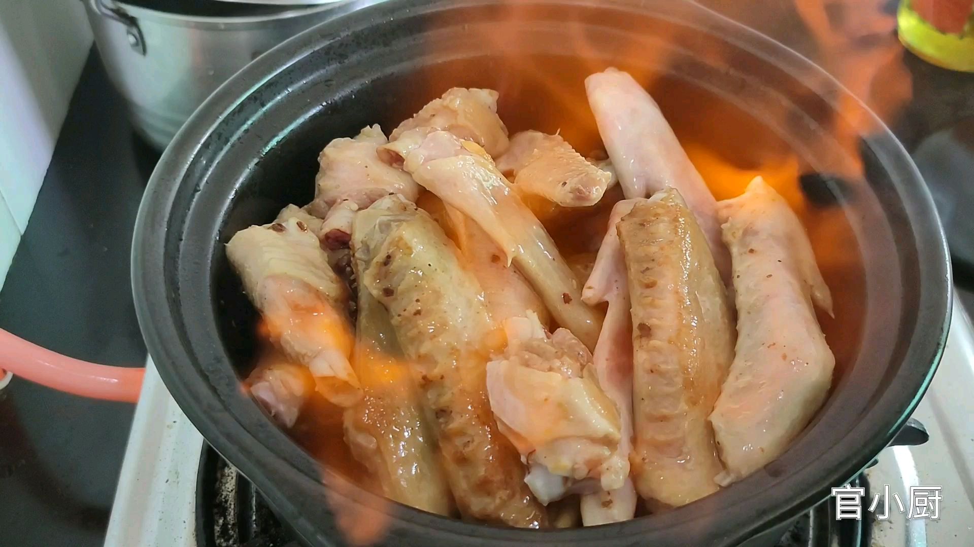 砂锅火焰鸭翅,美味原来如此简单