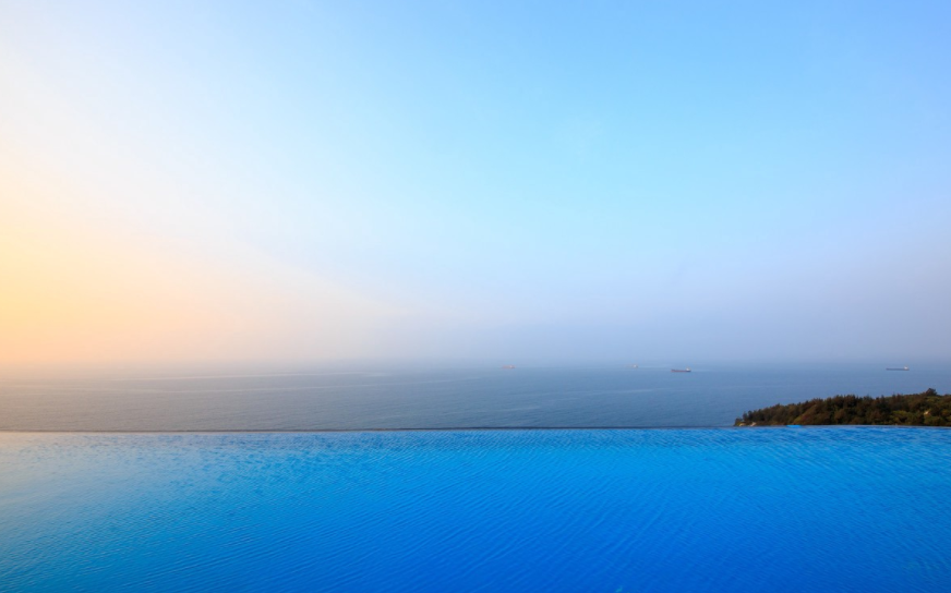 旅游:广东阳江海陵岛北洛秘境100米天际泳池,旅游是种享受