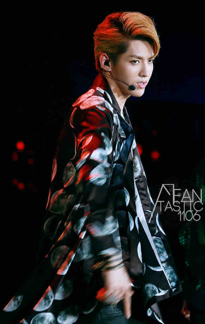 那年今日|舞台上呼风唤雨的龙王子吴亦凡