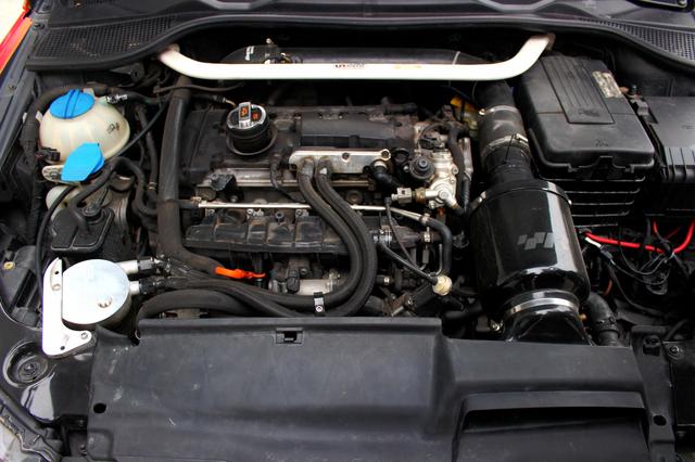 车品优劣说:400马力六活塞,进击的钢铁雄心尚酷r