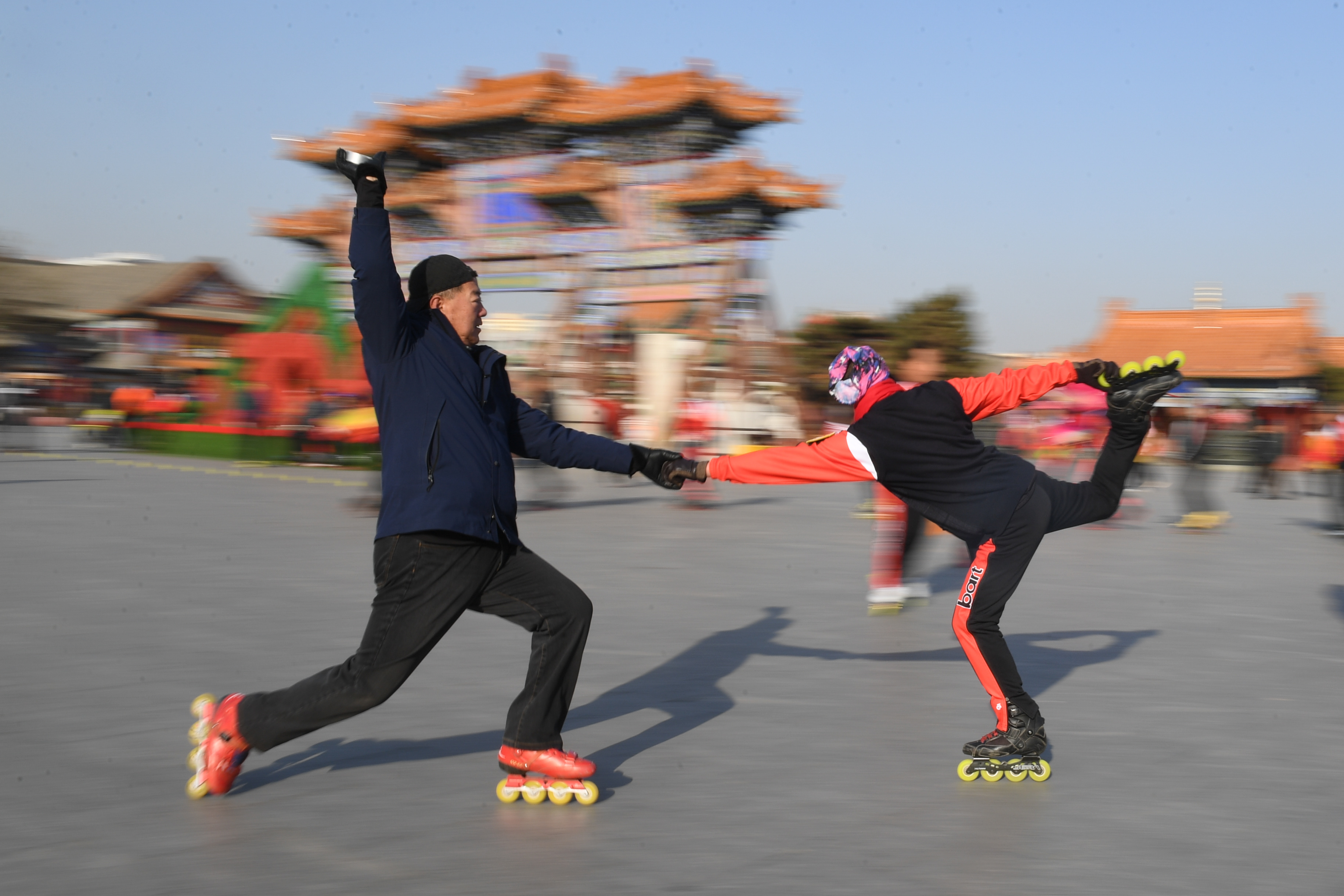 全民健身——"花样"轮滑老年团(1)