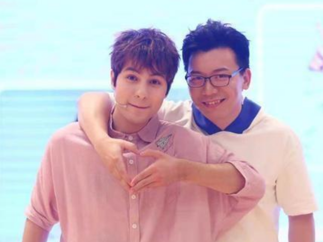 奇葩说:陈铭与詹青云两人关系"不一般",网友:怪不得完败!