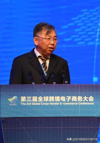 李忠榜:借助文化载体扩大跨境出口