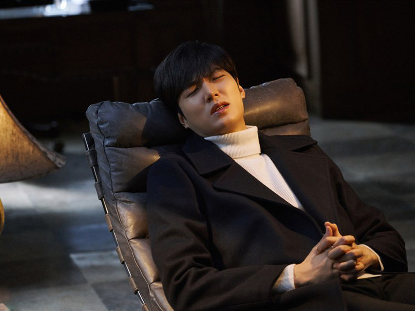 理想型#"长腿欧巴"李敏镐曾表示,觉得吸引自己的女孩,要有吸引力的