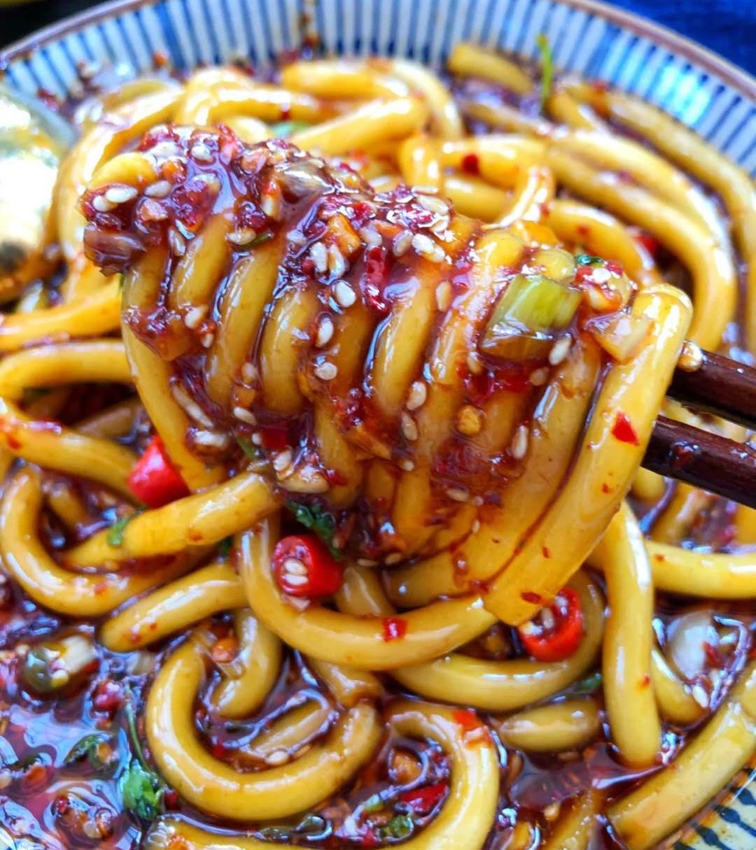 酸辣土豆粉的家常做法「酸辣土豆粉的家常做法大全」