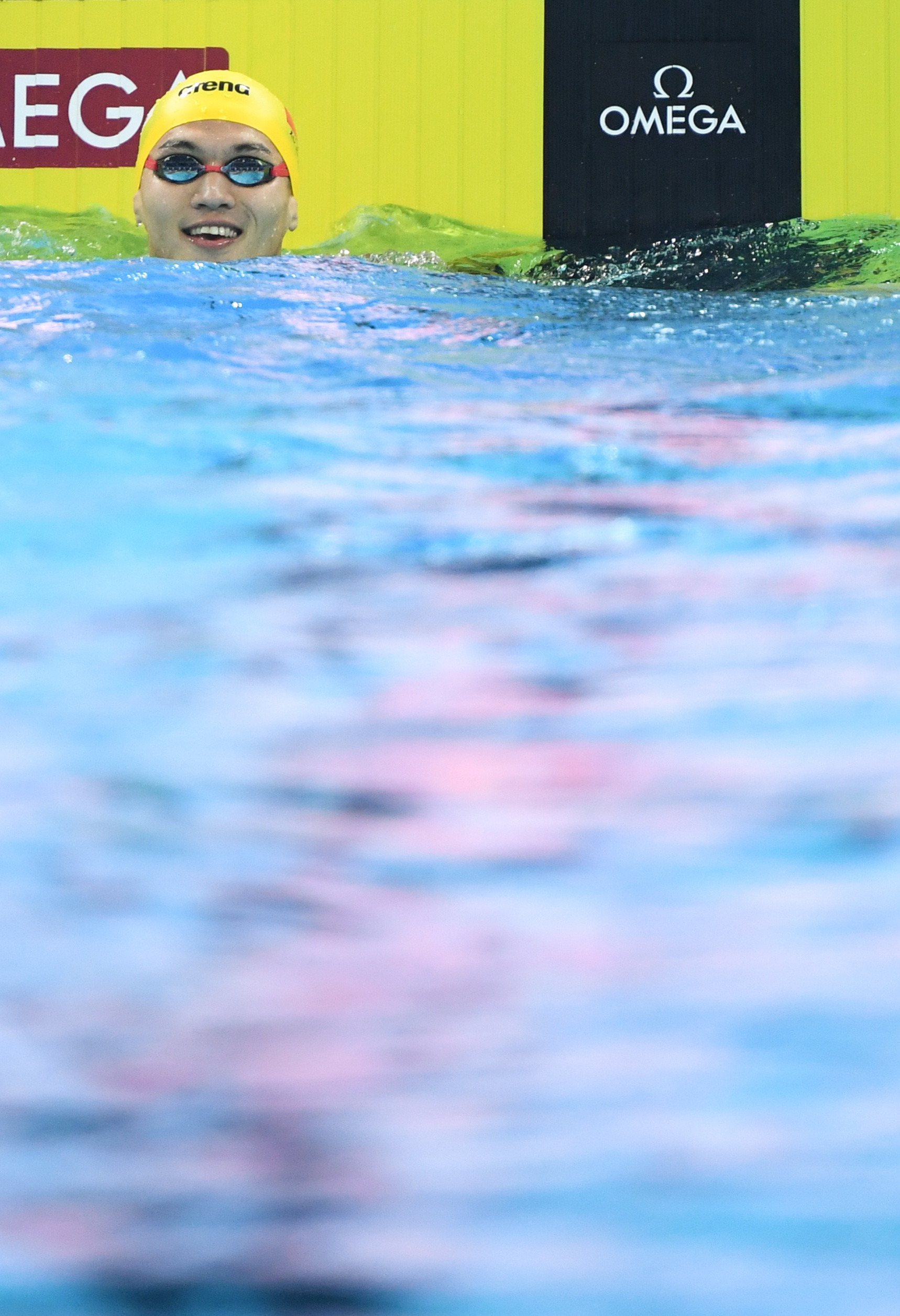 游泳——短池世锦赛:徐嘉余晋级男子50米仰泳半决赛(3)