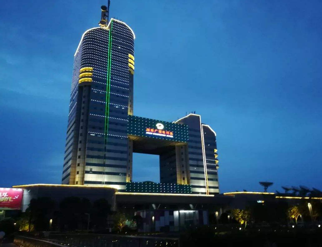 为何优酷爱奇艺腾讯视频都在亏钱,而芒果tv却在赚?原因有3个