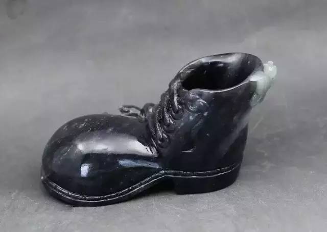 最美巧雕"玉鞋",精美绝伦!