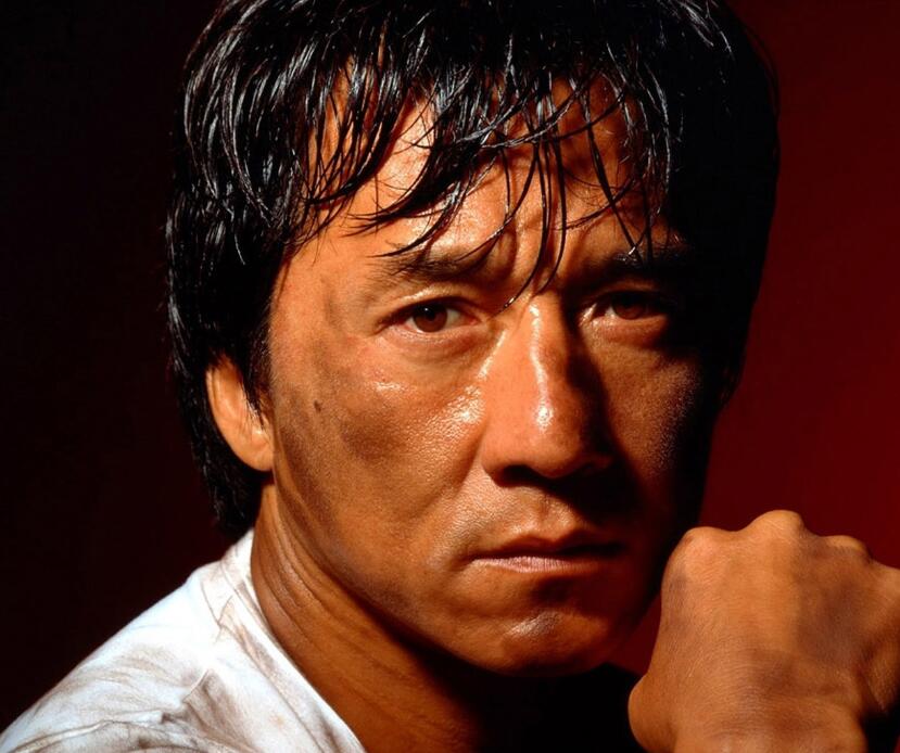 成龙在接受采访时透露,房祖名吸毒后,他愤怒又心痛,但他仍鼓励儿子