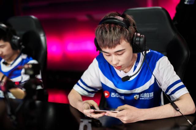 伪装诸葛亮四连超凡 estar3比1复仇gk