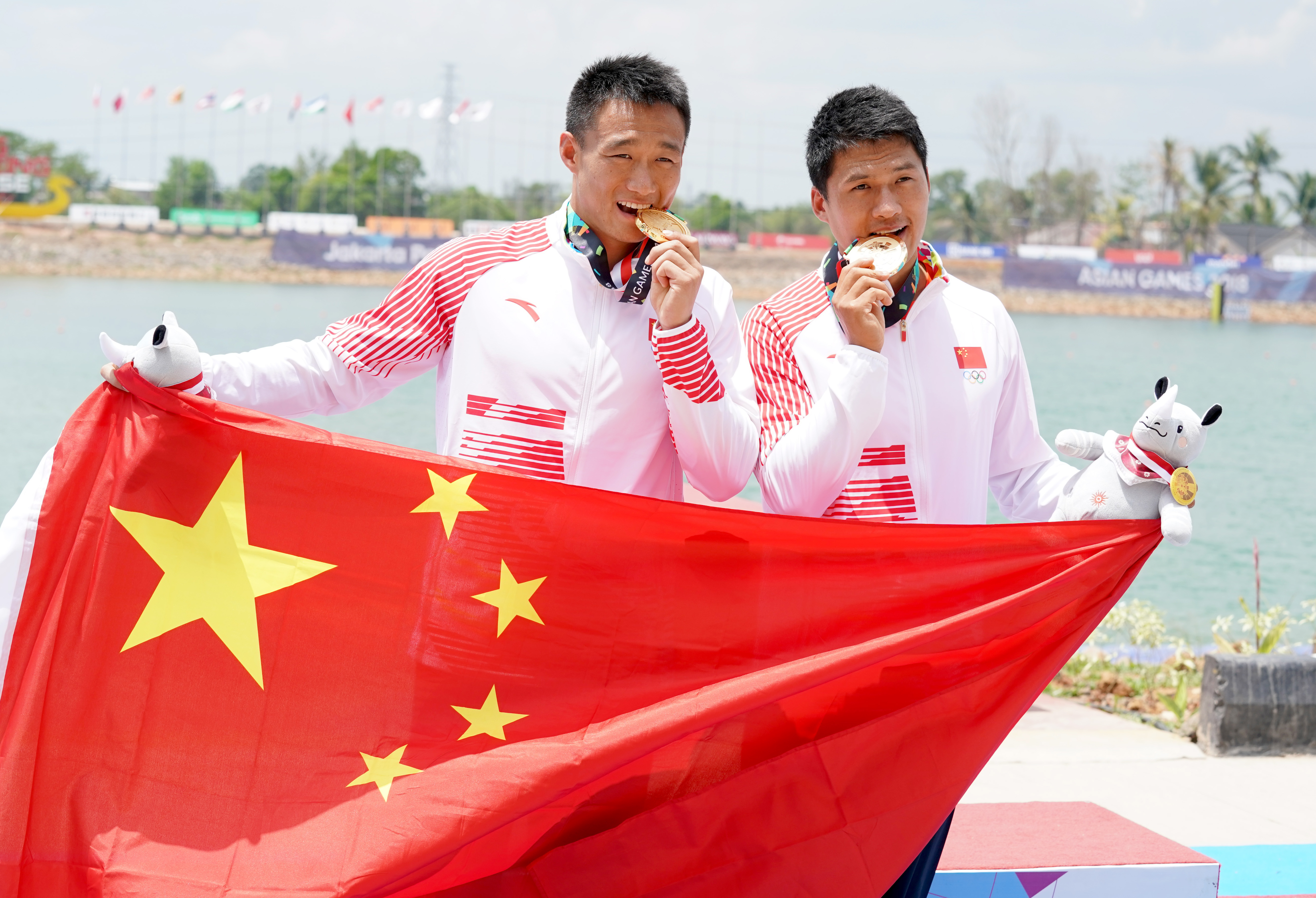 皮划艇——男子双人划艇1000米:中国队夺冠(2)
