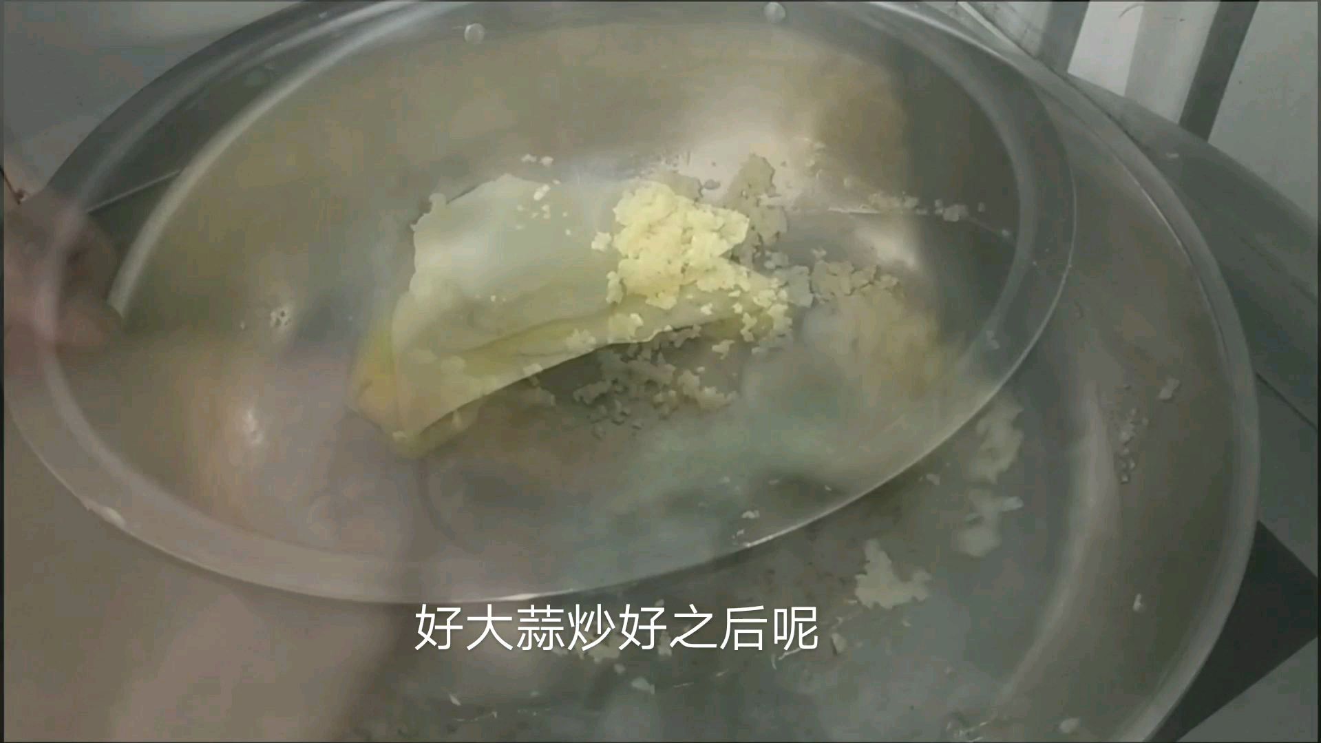 万家面包店都在这款产品非常火爆但是热量非常高的面包