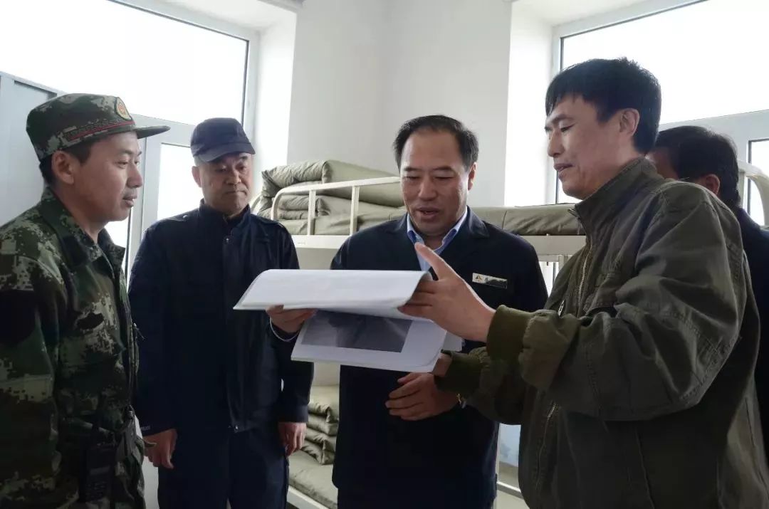 陈佰山带领工作组到库都尔林业局调研森林防灭火和产业发展工作