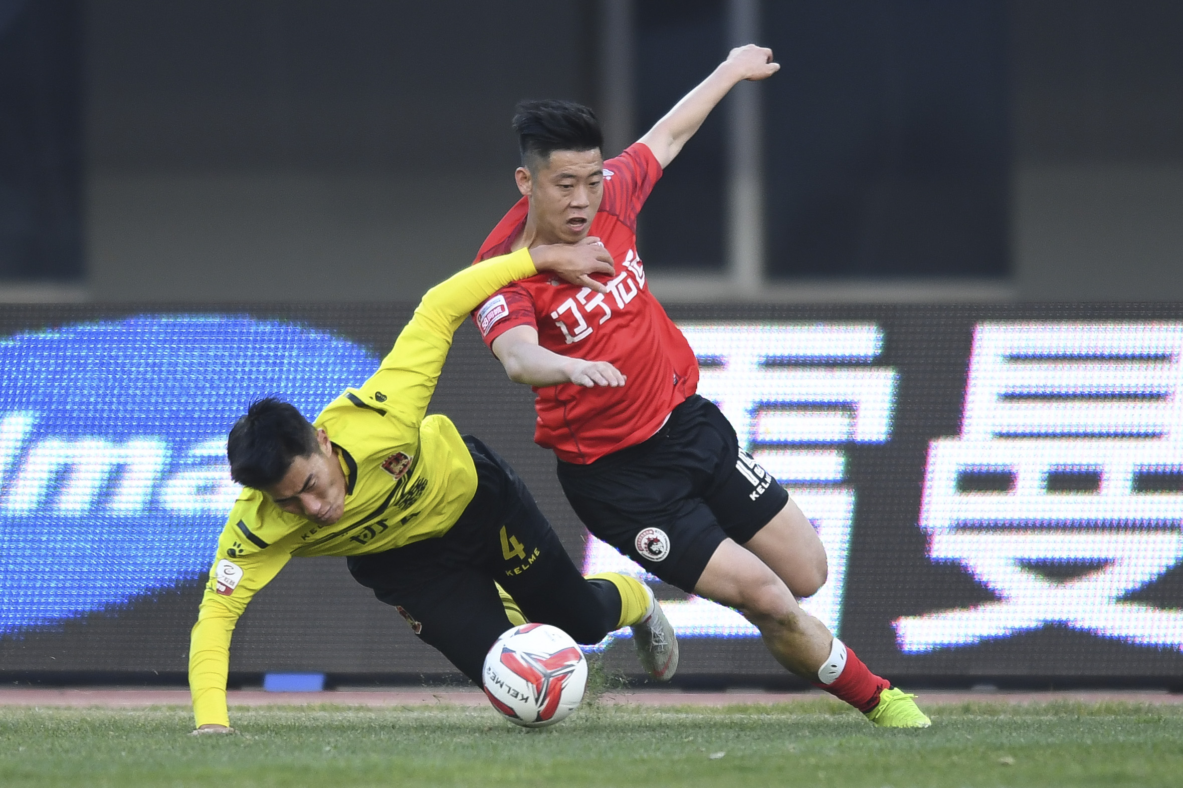 足球——中甲,中乙附加赛:辽宁沈阳宏运战平苏州东吴