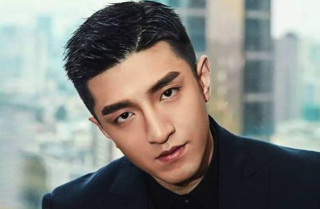 倾城男主金瀚家世曝光,出身两弹一星家庭,网友:"男版韩雪"