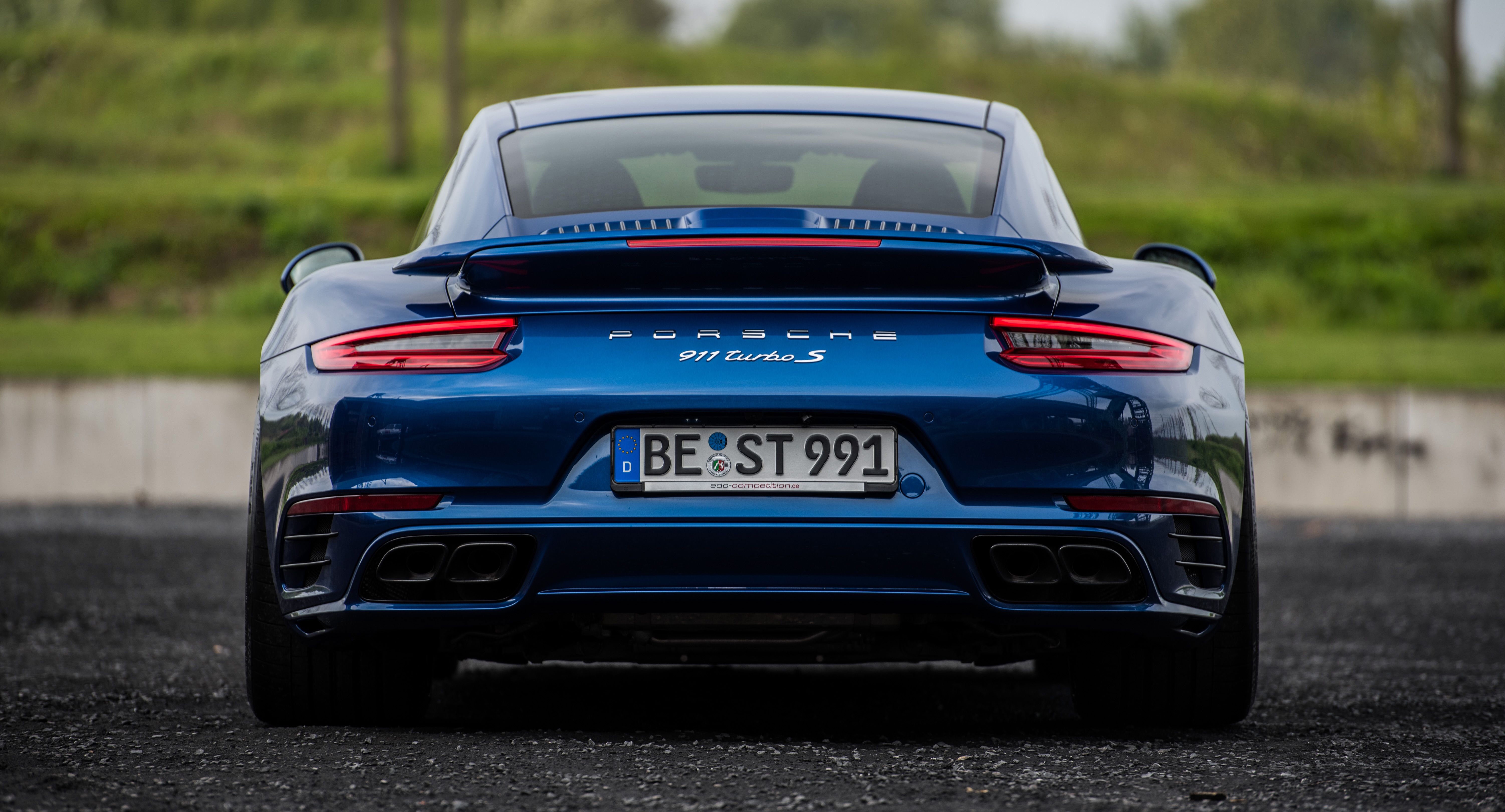 全新保时捷911 turbo s 看着有点帅