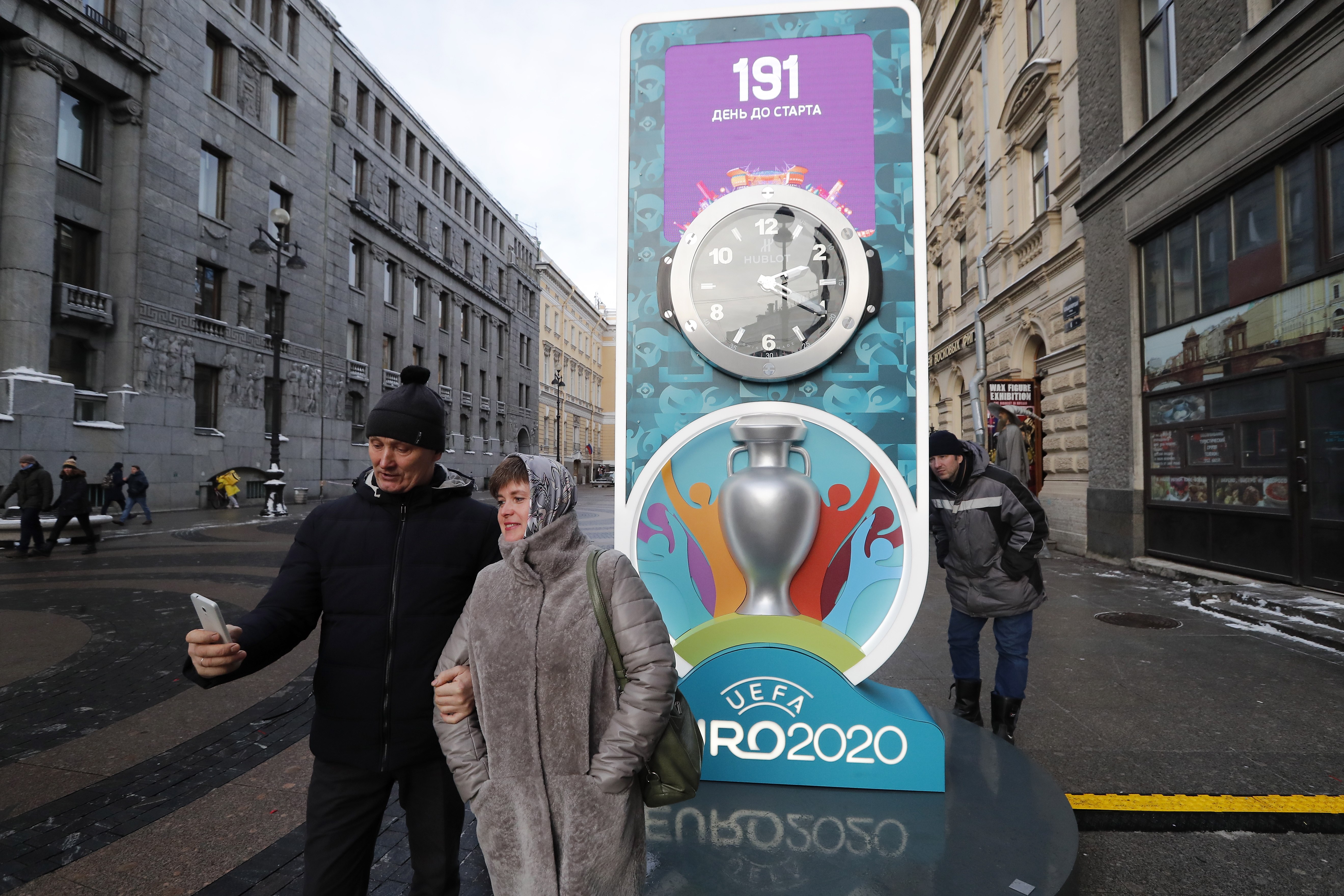 足球——圣彼得堡市启动2020年欧锦赛倒计时牌(7)