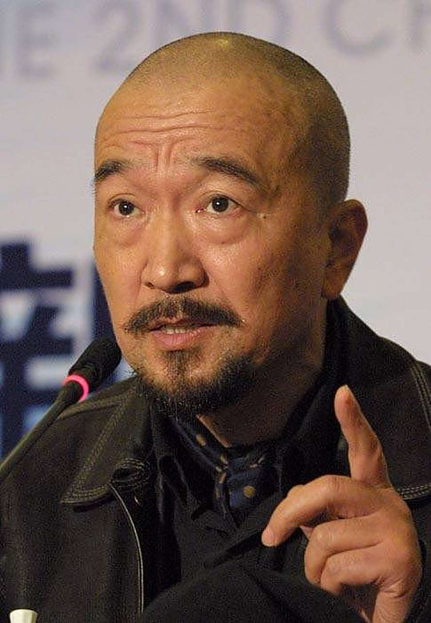 演员李保田,拍摄电视剧钦差大臣的时候,发现本来三十集的电视剧,弄成