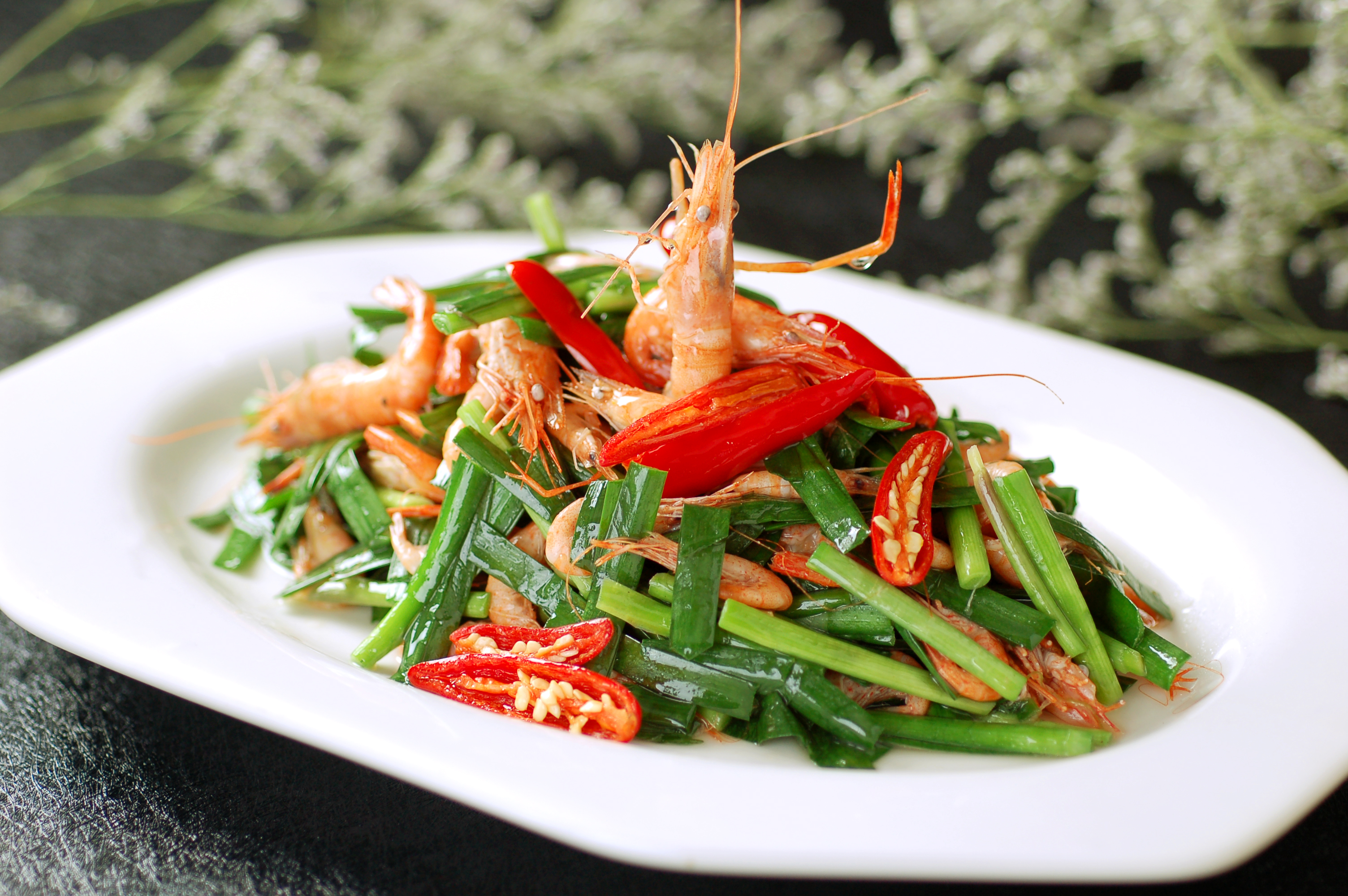 每日推荐六道美味炒菜:六道香鲜至极的美食,韭香小河虾