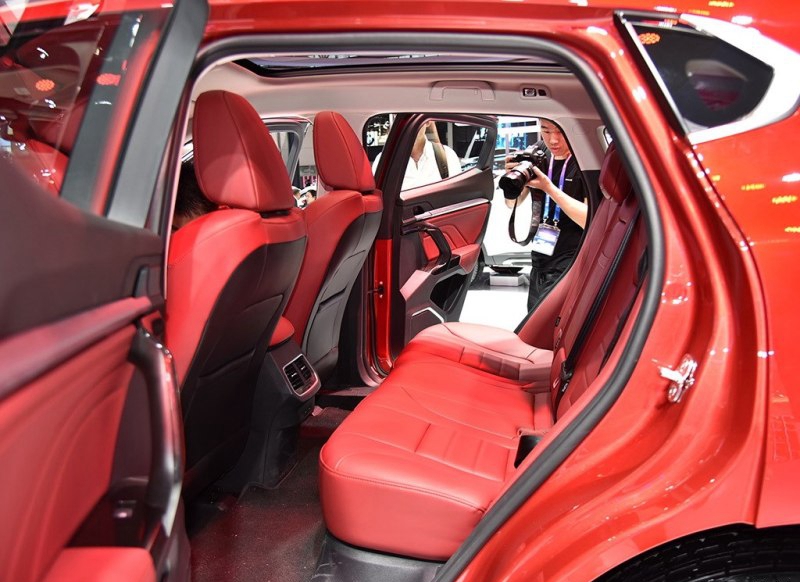 品鉴哈弗f5之美,惹人注目的设计风格,深受人们的喜爱